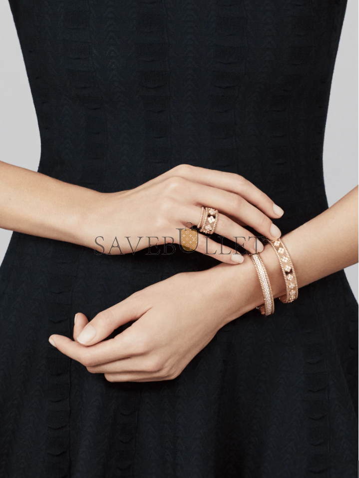 V*N CL*F arpels perlÉe pearls of gold ring, small model - rose gold  vcarn33000